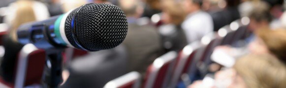 Microphone et conference.